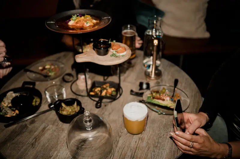 Julbord dukat på hotell i Sverige