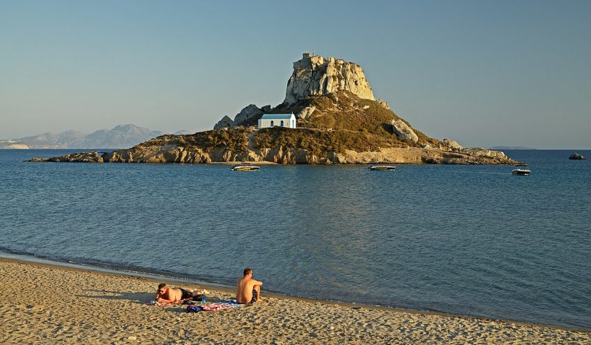 Kefalos strand och ön Kastri på Kos