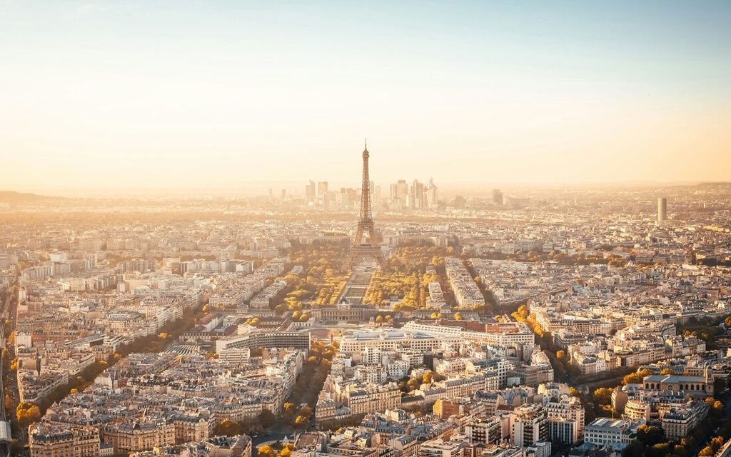 Utsikt över Paris och Eiffeltornet