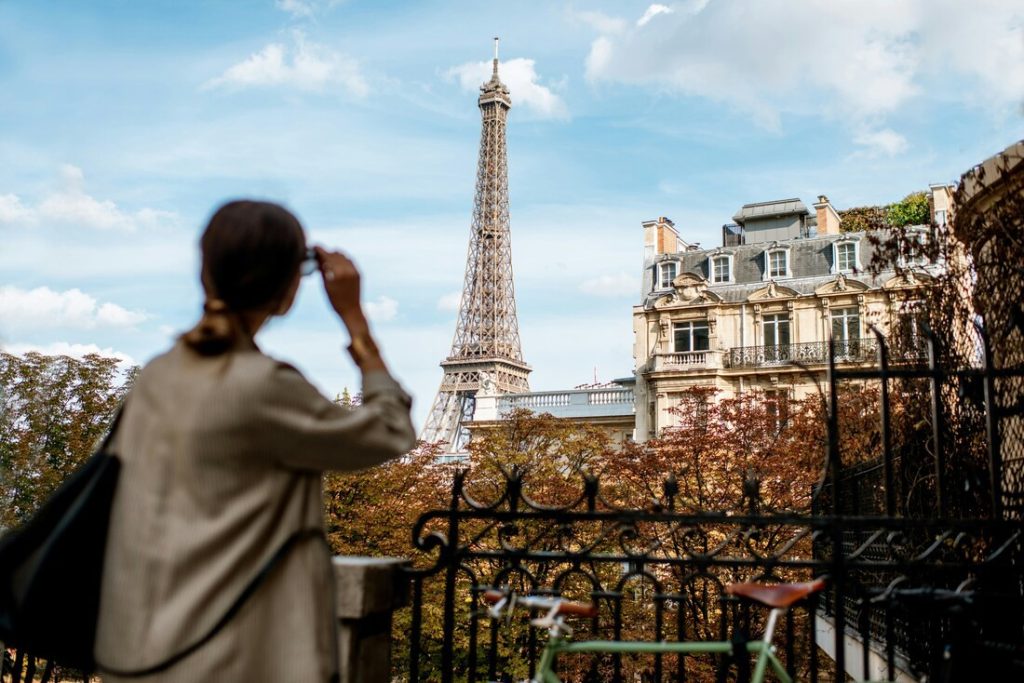 Eiffeltornet under en resa till Paris