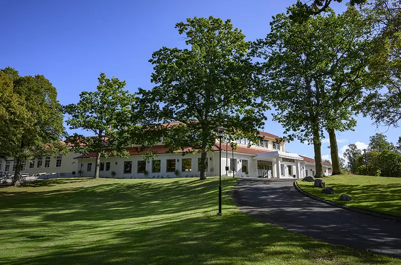   Lundsbrunn Resort & Spa omgivet av grönska