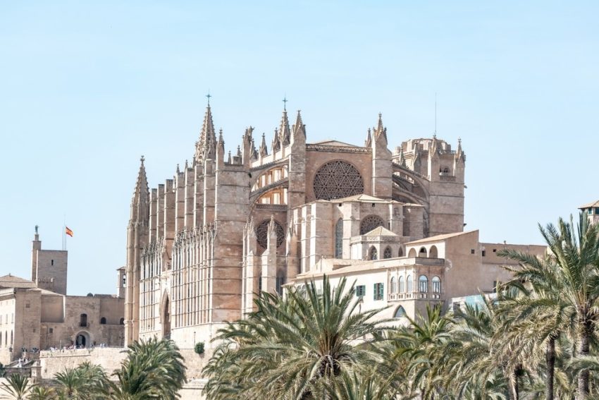 Billiga resor till Palma på Mallorca - katedralen La Seu