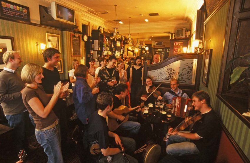 Resa till Storbritannien med London, pubar och brittisk stadskänsla