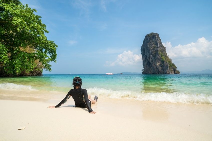 Resa till Krabi och Ao Nang med stränder och kalkstensklippor