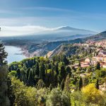 Resa till Sicilien med utsikt över Taormina och vulkanen Etna